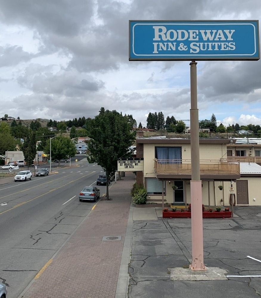Rodeway Inn & Suites Omak - Okanogan Ngoại thất bức ảnh