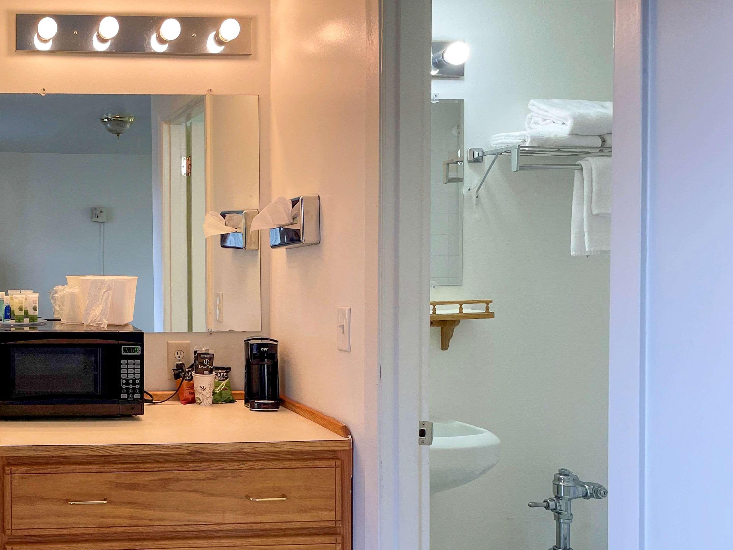 Rodeway Inn & Suites Omak - Okanogan Ngoại thất bức ảnh