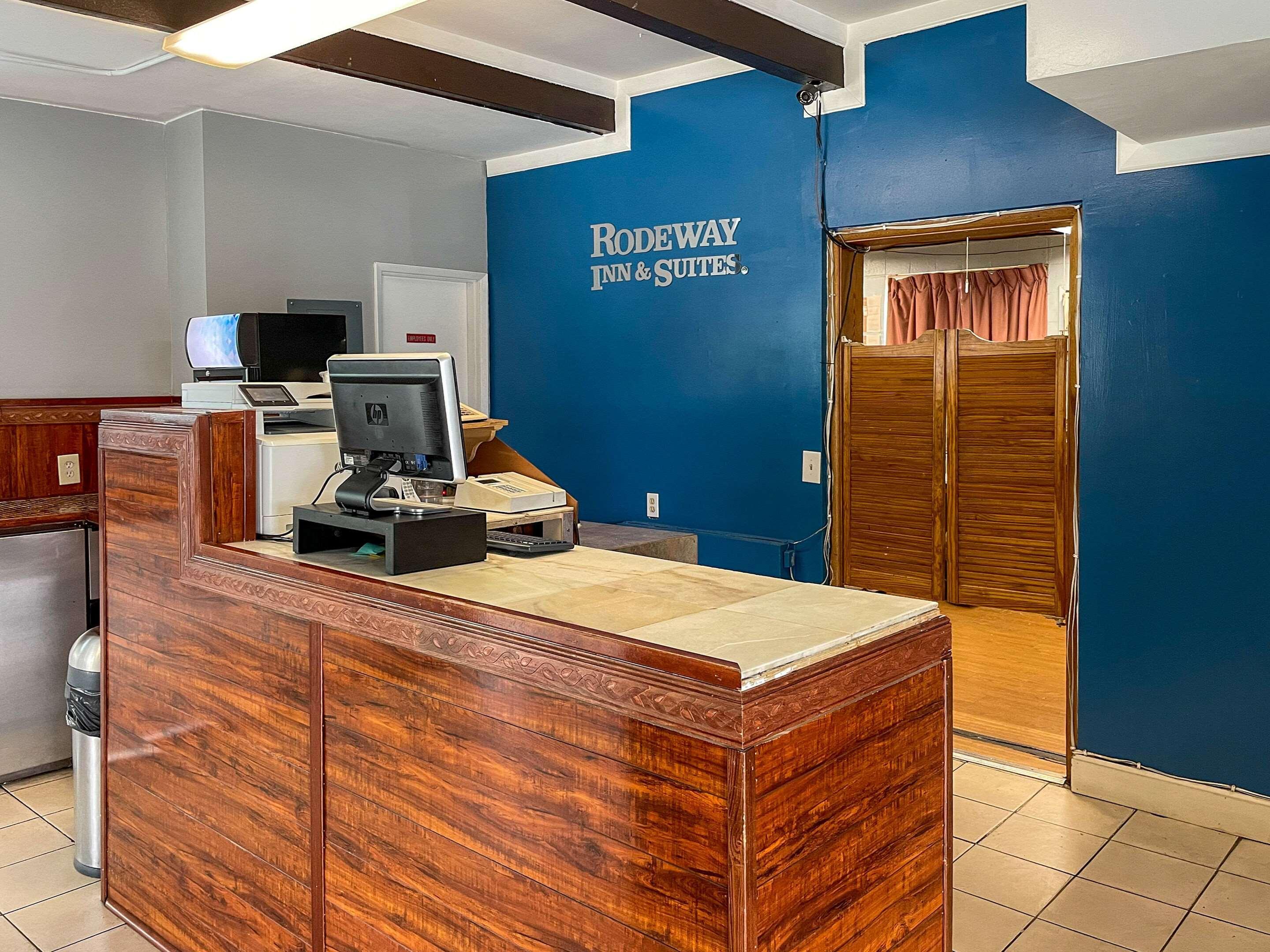 Rodeway Inn & Suites Omak - Okanogan Ngoại thất bức ảnh