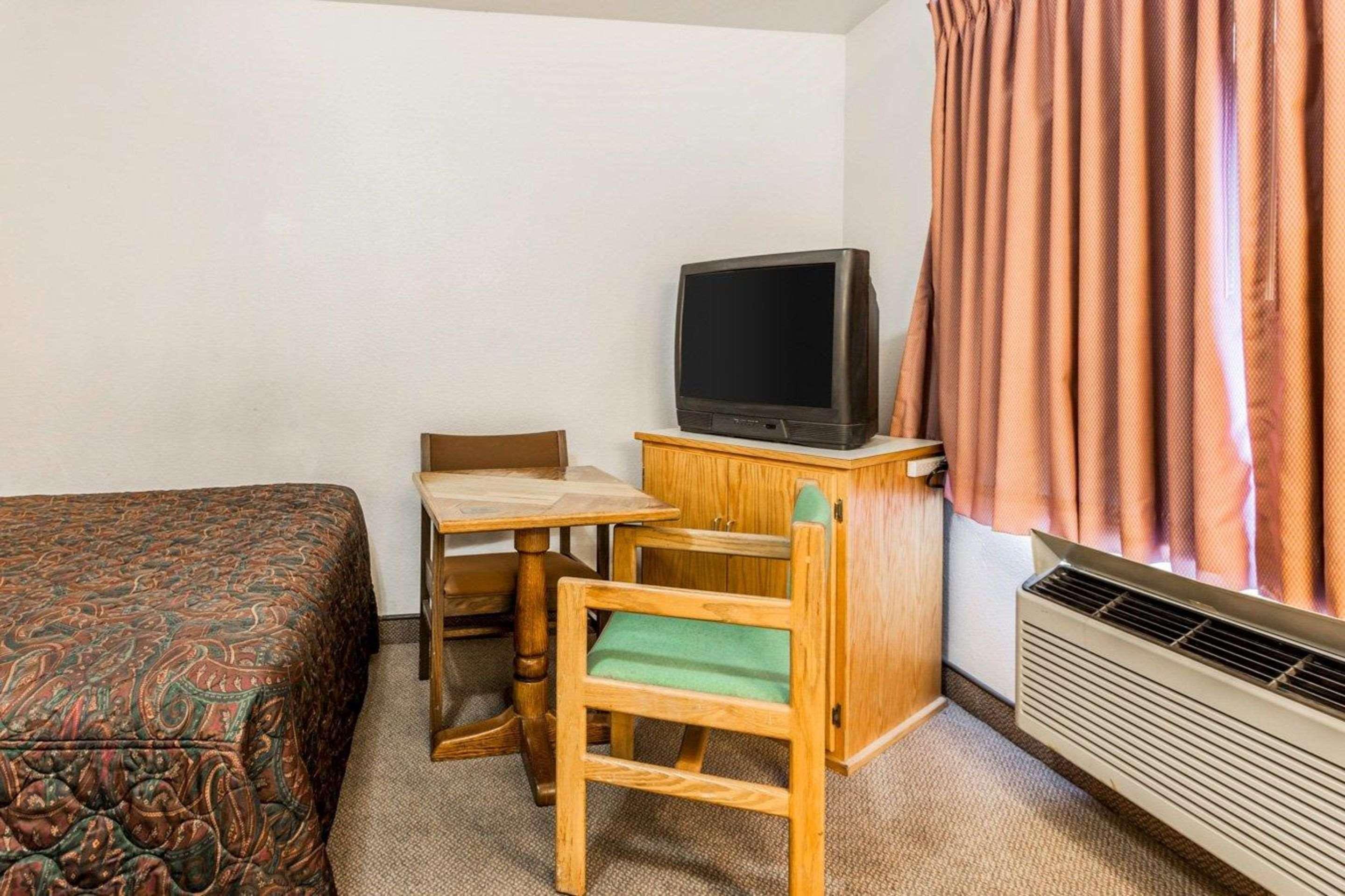 Rodeway Inn & Suites Omak - Okanogan Ngoại thất bức ảnh
